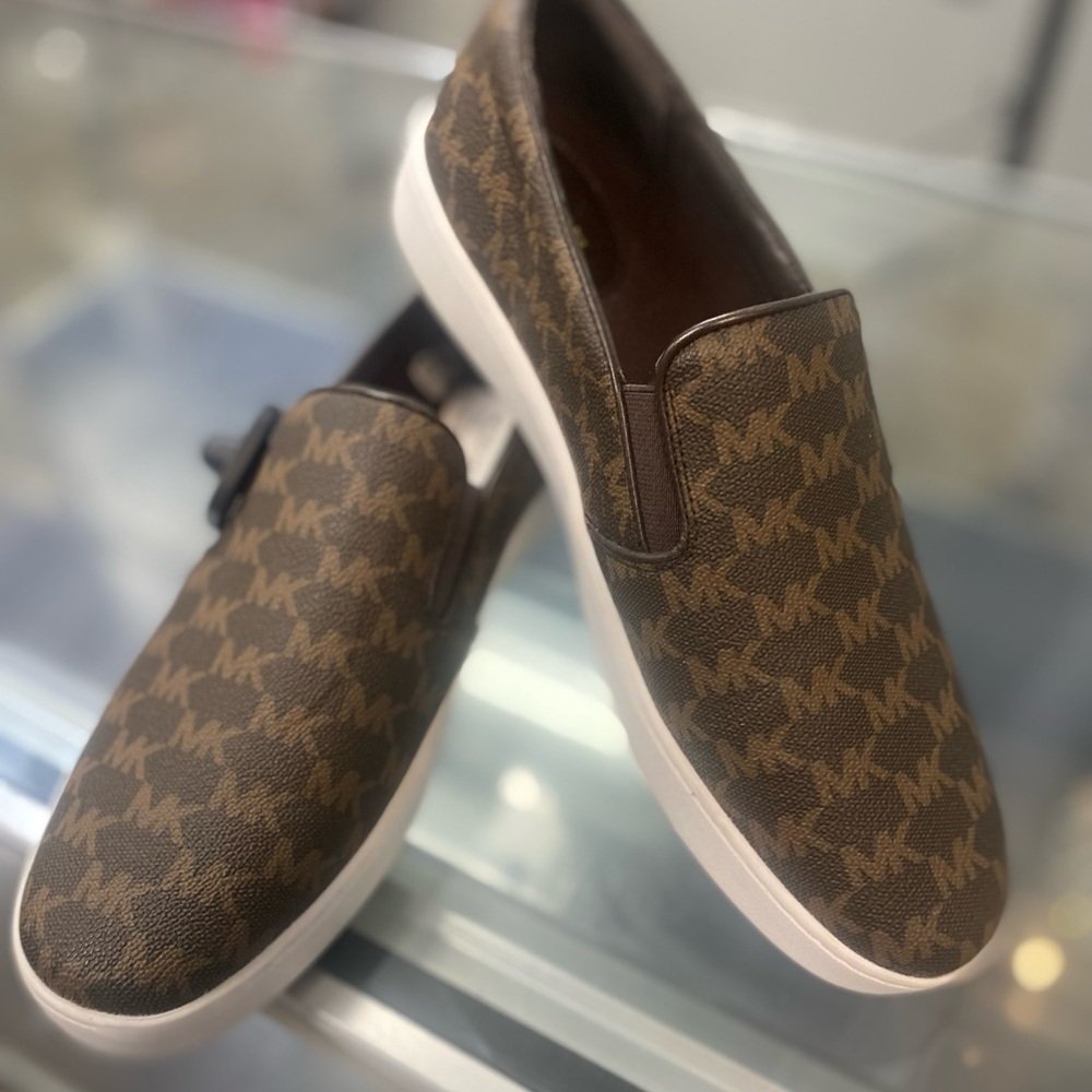 Michael Kors Monogram Brown Slip-On Loafers, size 10 brand new